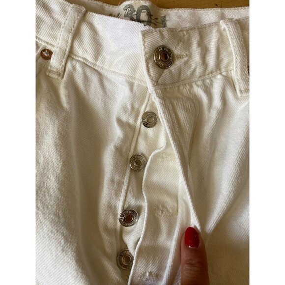 WE the Free - Free People Womens jeans sz 30 "the Lasso" white distressed denim - Picture 5 of 11